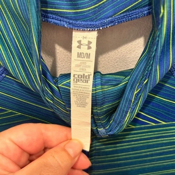 Women’s Under Armour Fitted Coldgear 1/2 zip Long‎ Sleeve pullover jacket Medium - Picture 3 of 8